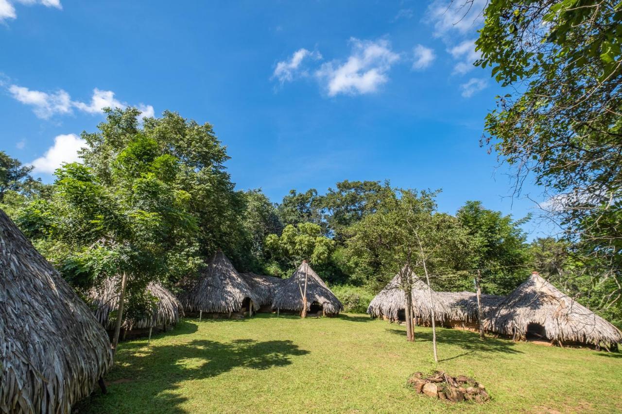 Banyan Camp Villa Hambegamuwa Buitenkant foto